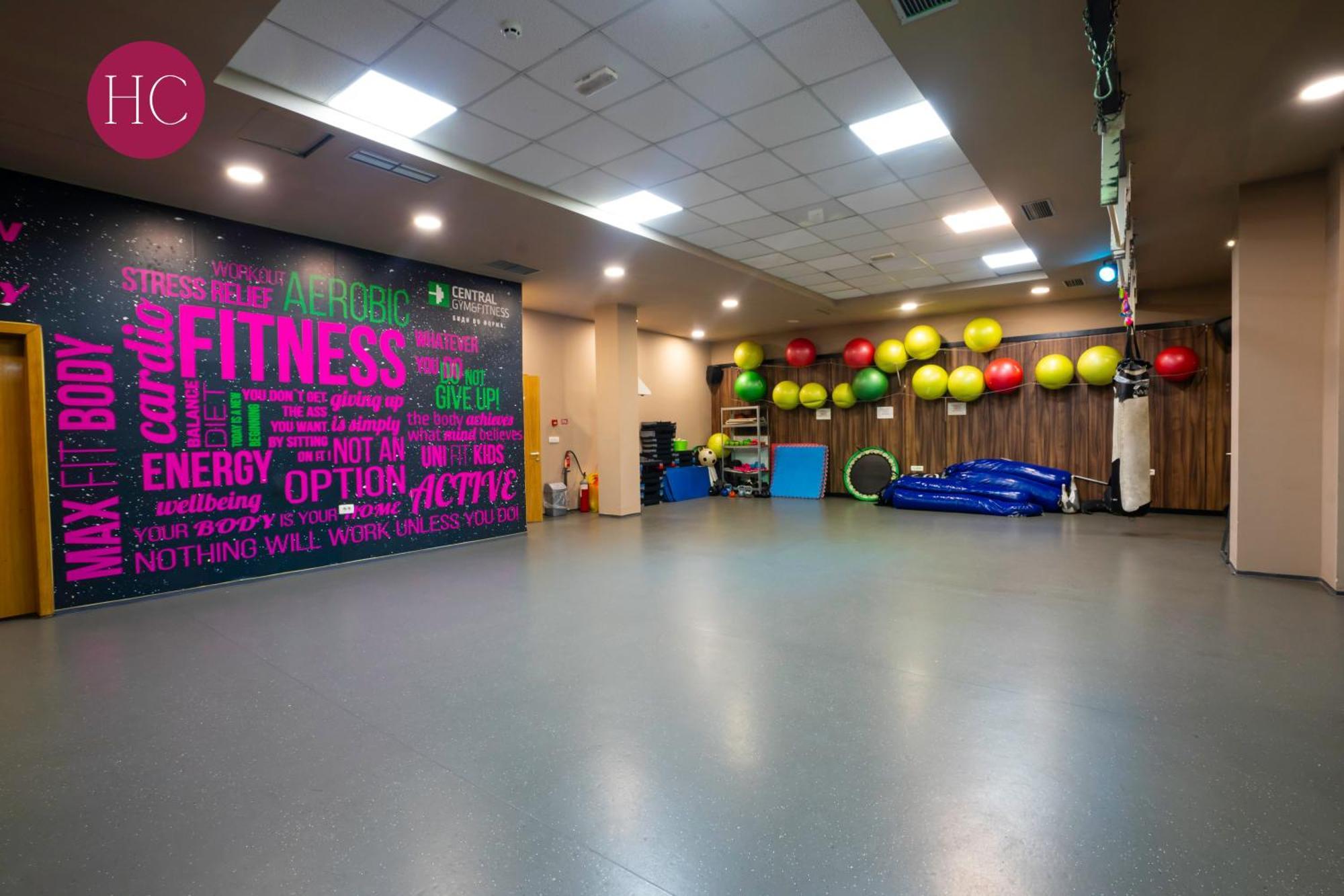 Central Hotel, Fitness And Spa Vinica Ngoại thất bức ảnh