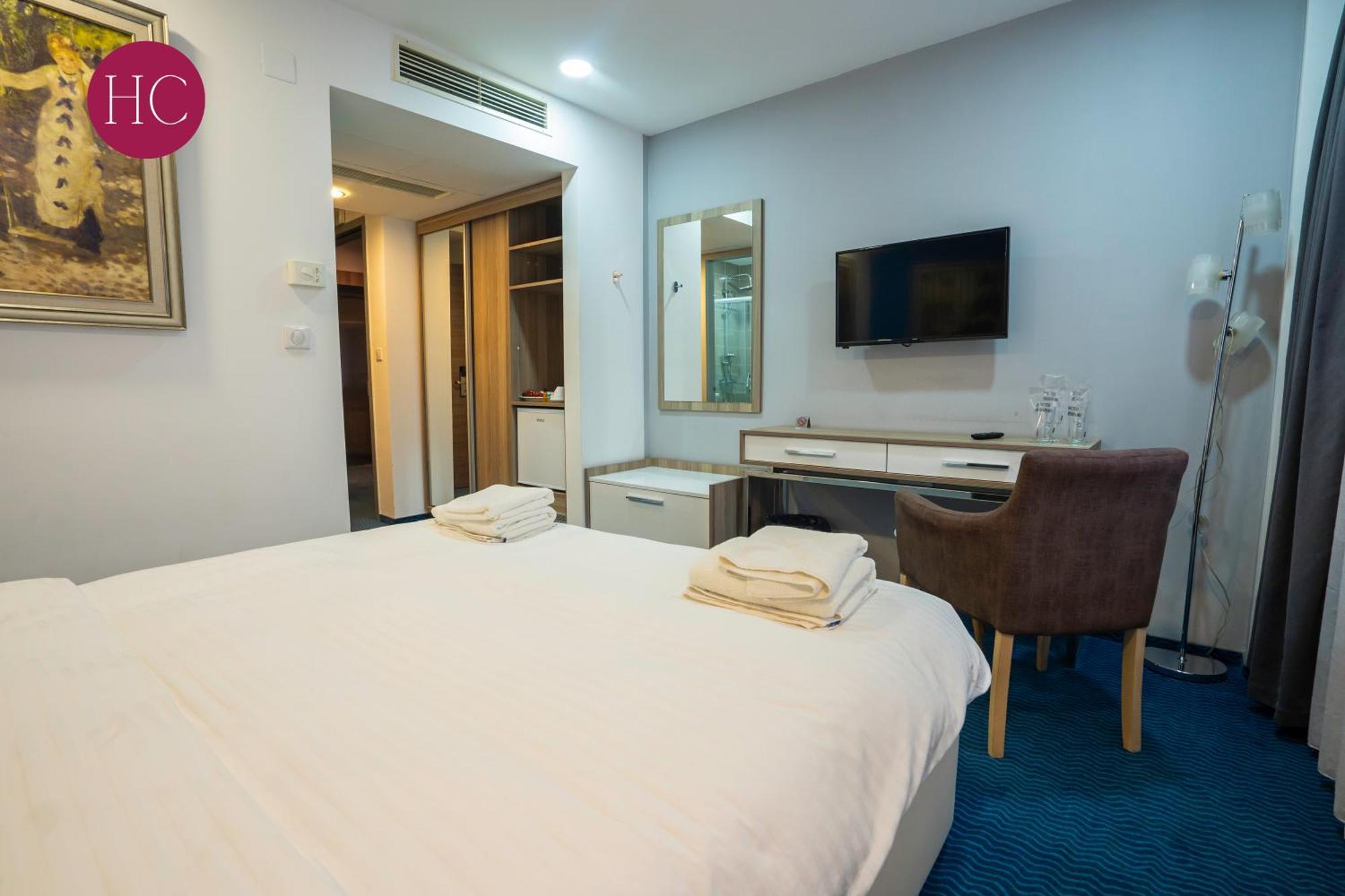 Central Hotel, Fitness And Spa Vinica Ngoại thất bức ảnh