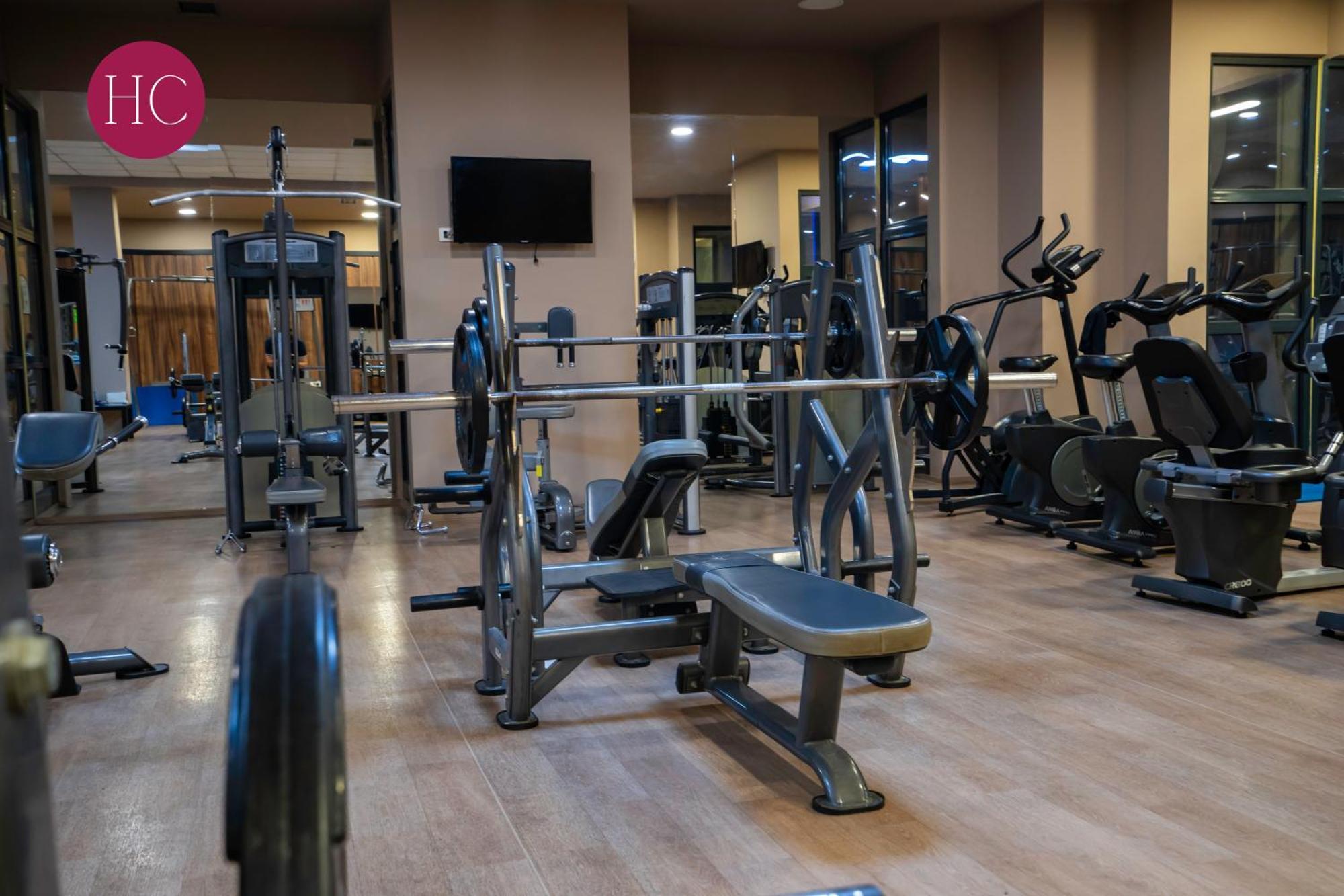 Central Hotel, Fitness And Spa Vinica Ngoại thất bức ảnh