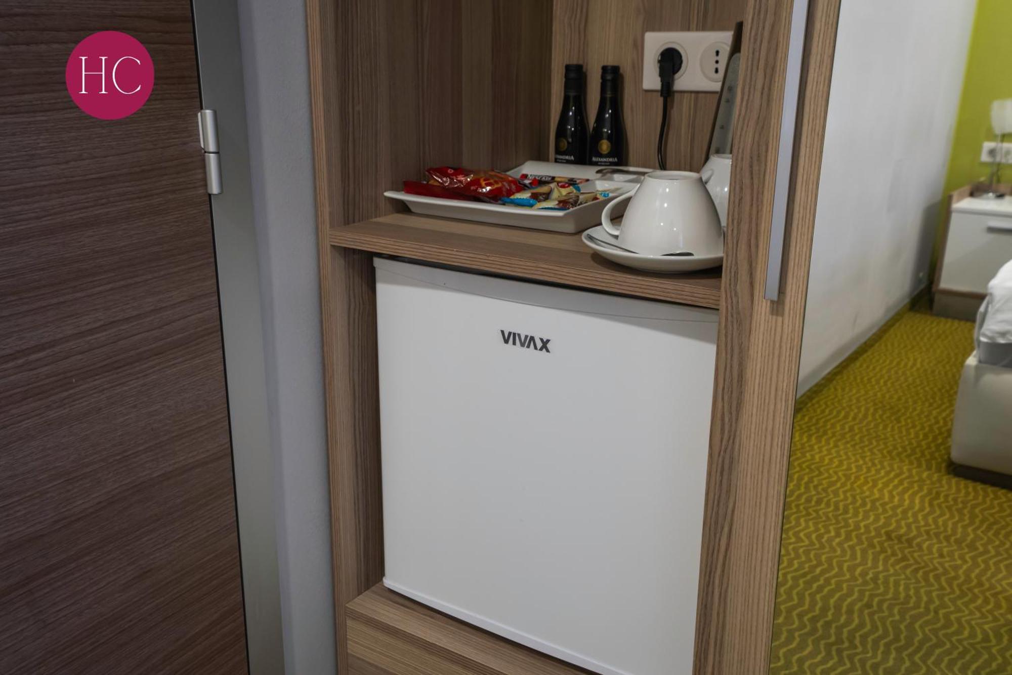 Central Hotel, Fitness And Spa Vinica Ngoại thất bức ảnh