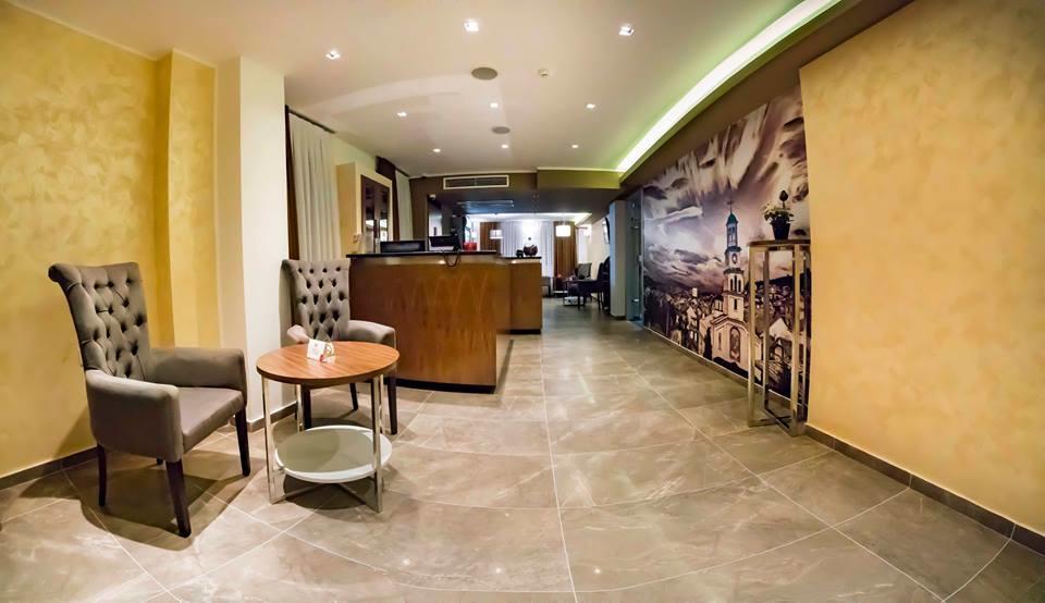 Central Hotel, Fitness And Spa Vinica Ngoại thất bức ảnh